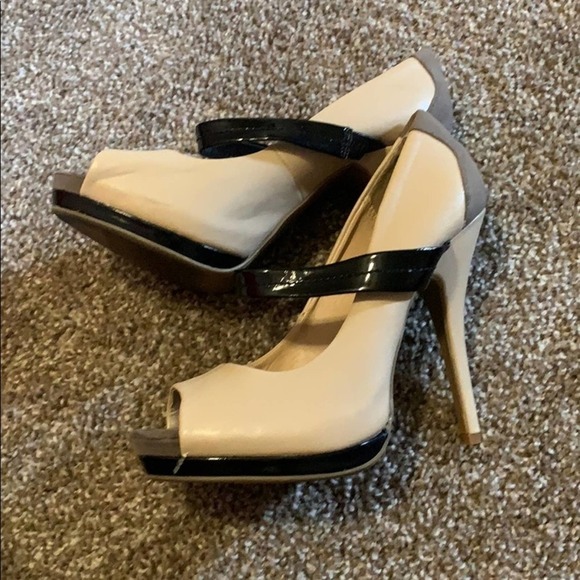 5/ $25 ANNE Michelle Peep Toe Mary Jane Pump 7.5 - Picture 8 of 11